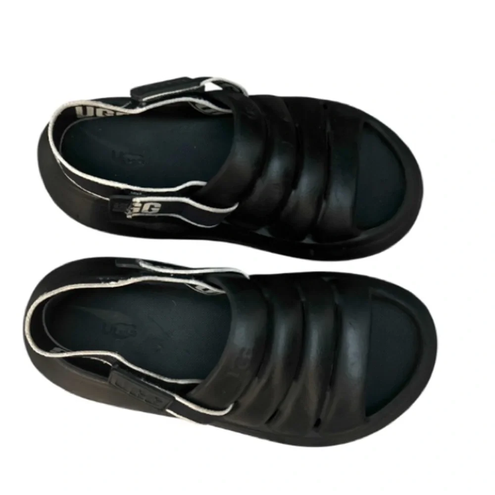 Authentic UGG KIDS Designer signature sandals sz 3
